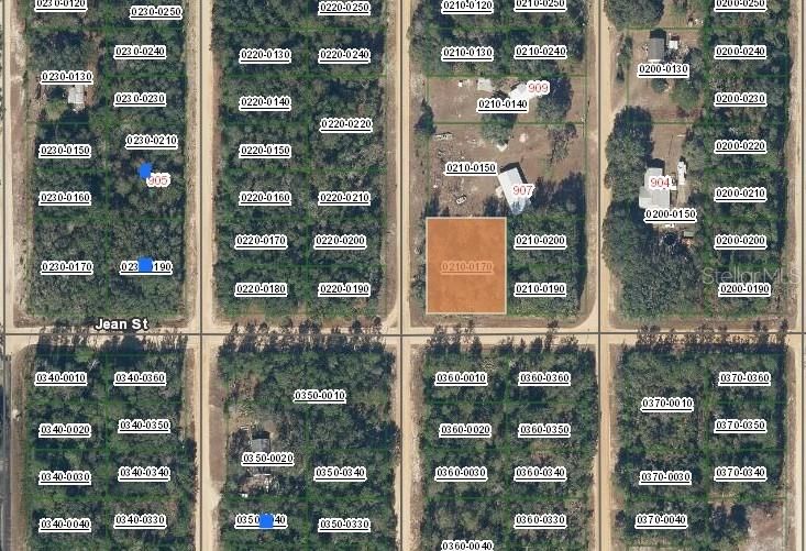 На продажу: $24,000 (0.43 acres)
