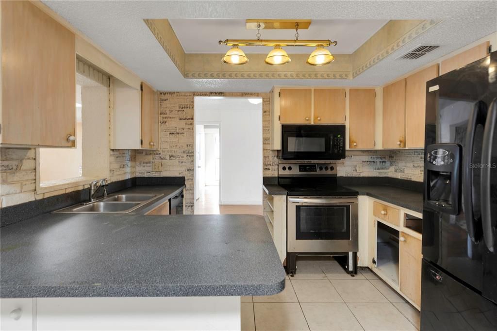 На продажу: $355,000 (3 спален, 2 ванн, 2014 Квадратных фут)