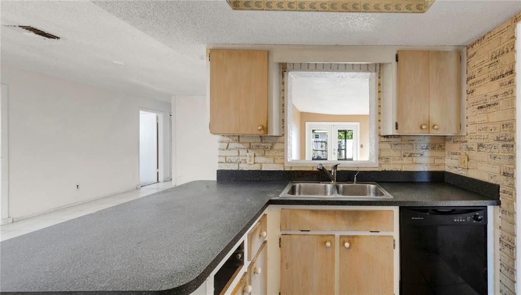 На продажу: $355,000 (3 спален, 2 ванн, 2014 Квадратных фут)