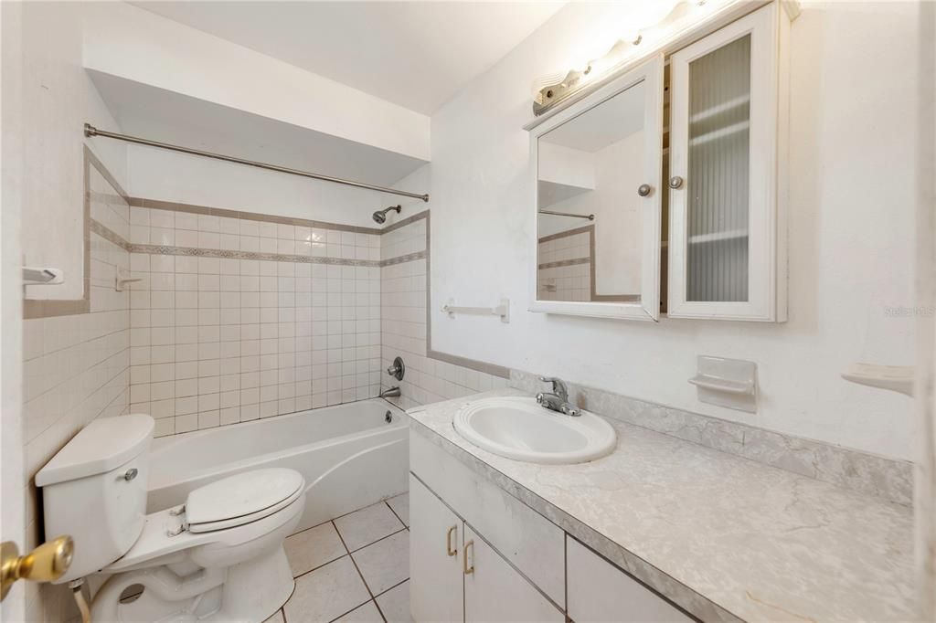 На продажу: $355,000 (3 спален, 2 ванн, 2014 Квадратных фут)