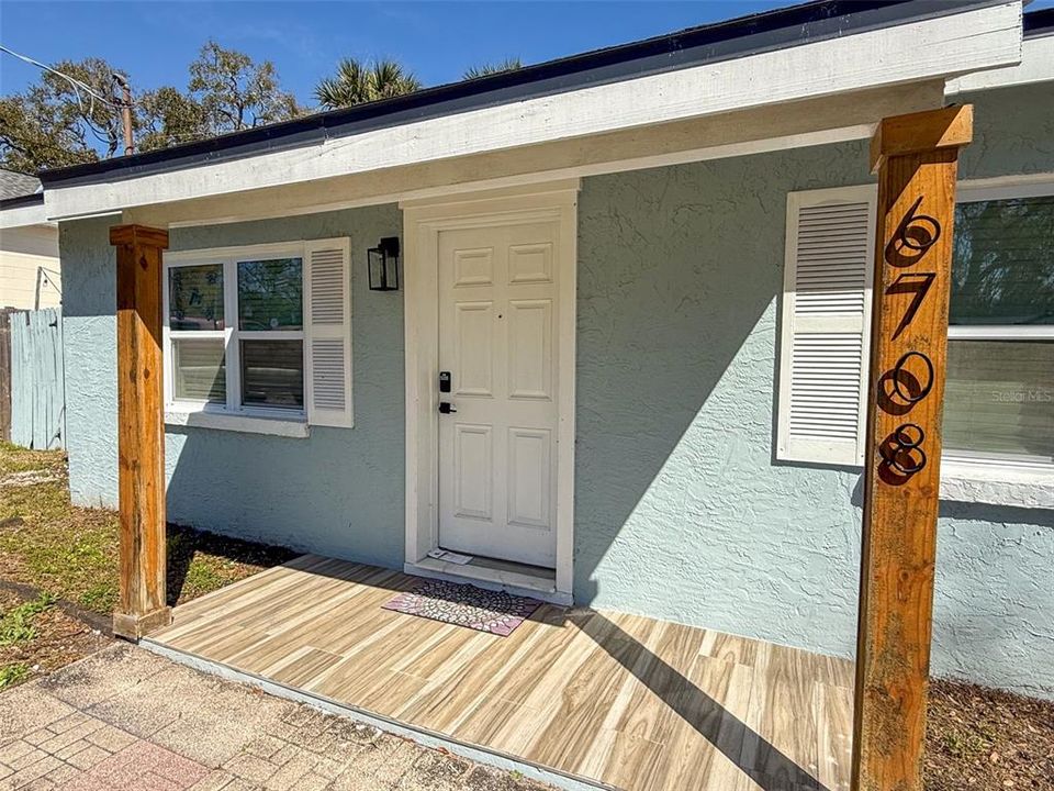 For Sale: $249,900 (3 beds, 1 baths, 818 Square Feet)