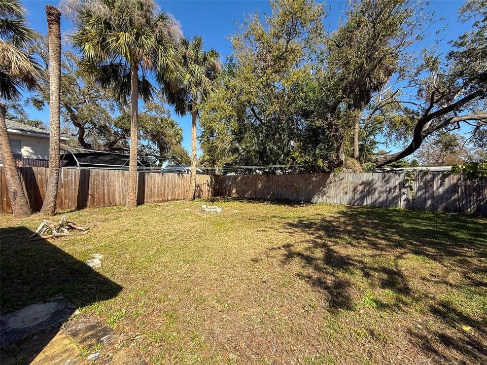 For Sale: $249,900 (3 beds, 1 baths, 818 Square Feet)