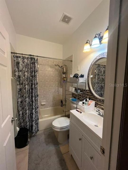 待售: $460,000 (4 贝兹, 2 浴室, 1985 平方英尺)