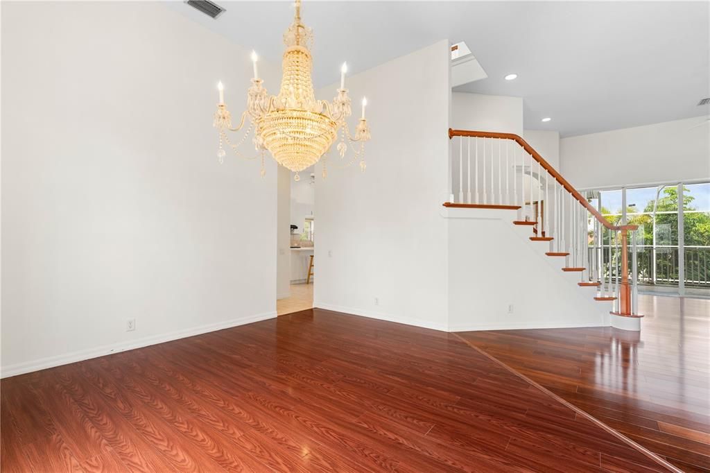 En Venta: $1,255,000 (5 camas, 6 baños, 4176 Pies cuadrados)