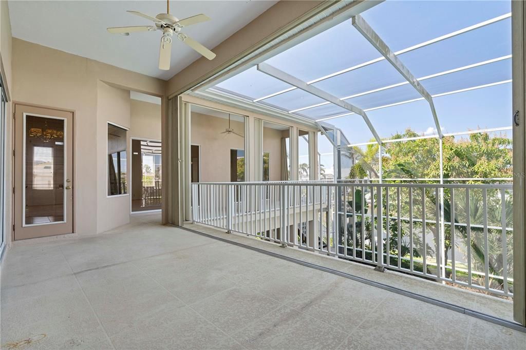 En Venta: $1,255,000 (5 camas, 6 baños, 4176 Pies cuadrados)