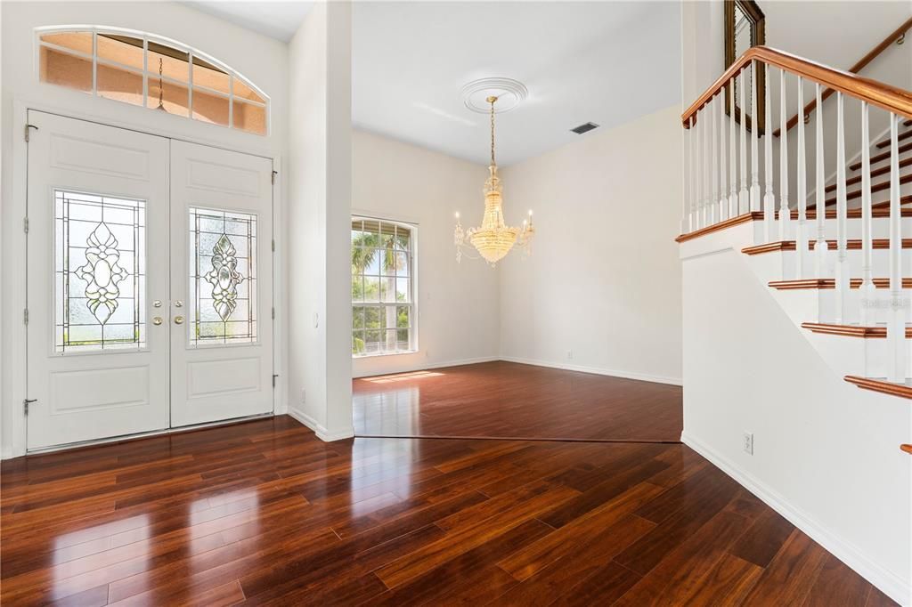 En Venta: $1,255,000 (5 camas, 6 baños, 4176 Pies cuadrados)