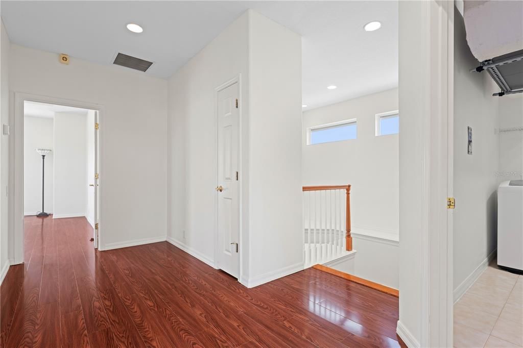 En Venta: $1,255,000 (5 camas, 6 baños, 4176 Pies cuadrados)