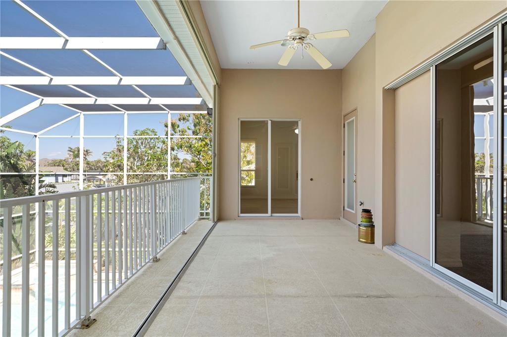 En Venta: $1,255,000 (5 camas, 6 baños, 4176 Pies cuadrados)