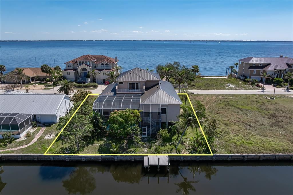 En Venta: $1,255,000 (5 camas, 6 baños, 4176 Pies cuadrados)