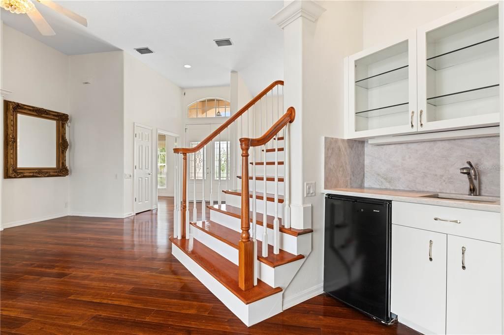En Venta: $1,255,000 (5 camas, 6 baños, 4176 Pies cuadrados)