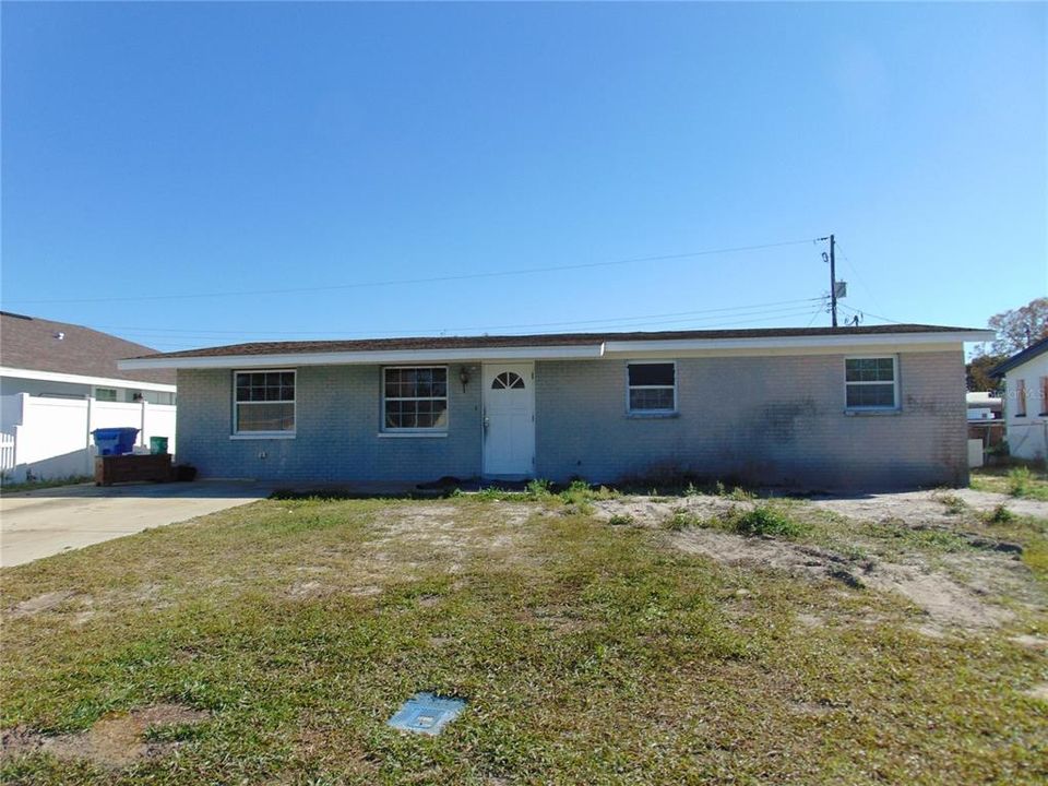 Recently Sold: $260,000 (3 beds, 2 baths, 1058 Square Feet)