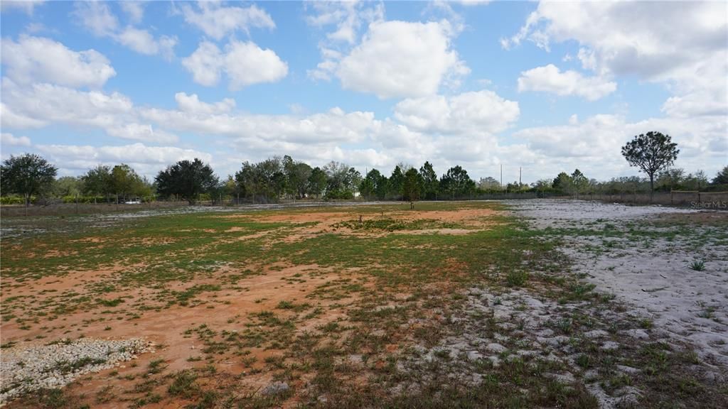 На продажу: $55,000 (1.14 acres)