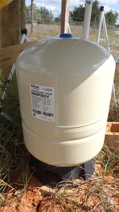 На продажу: $55,000 (1.14 acres)