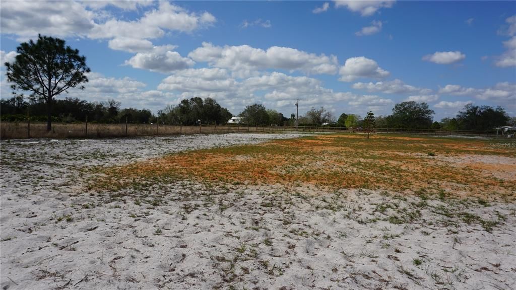 На продажу: $55,000 (1.14 acres)