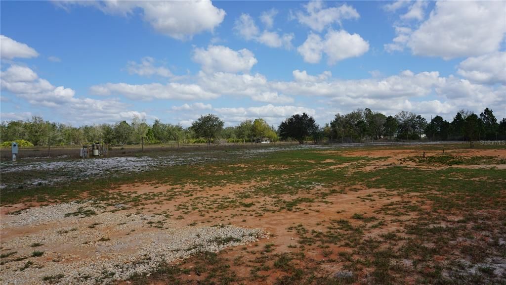 На продажу: $55,000 (1.14 acres)