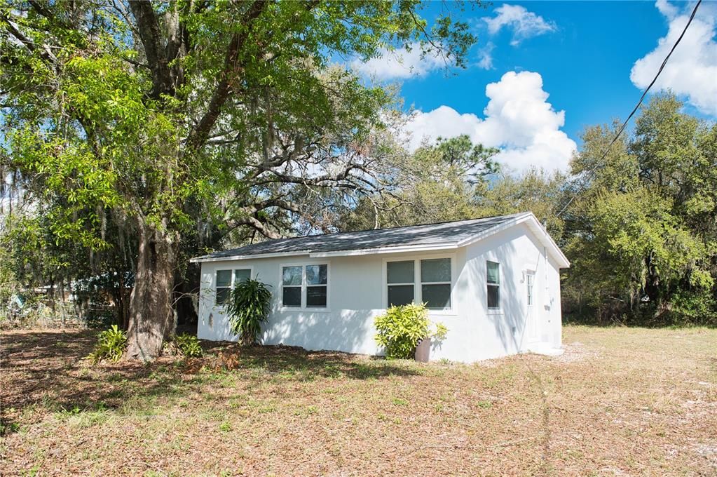 На продажу: $209,990 (3 спален, 1 ванн, 816 Квадратных фут)