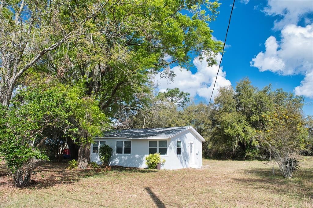 На продажу: $209,990 (3 спален, 1 ванн, 816 Квадратных фут)