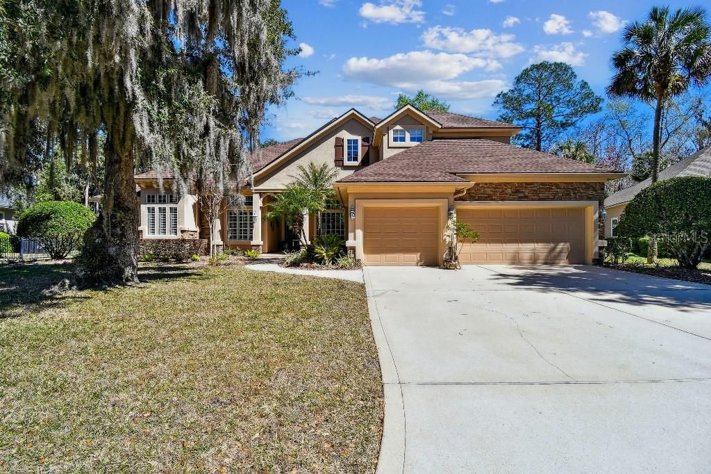 For Sale: $1,749,000 (5 beds, 4 baths, 4582 Square Feet)