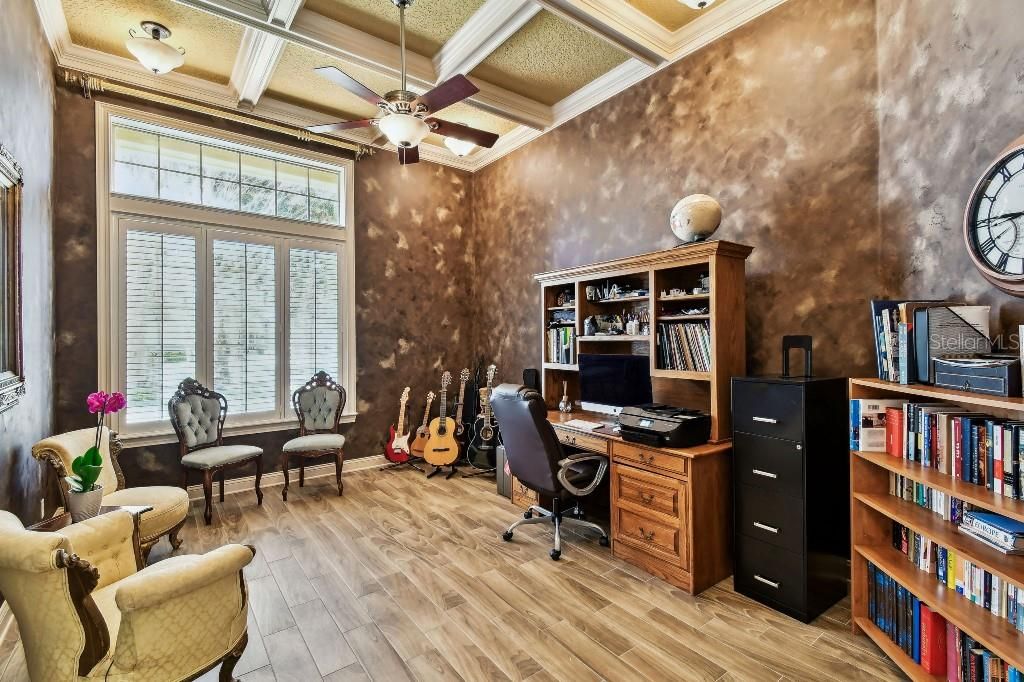 For Sale: $1,749,000 (5 beds, 4 baths, 4582 Square Feet)