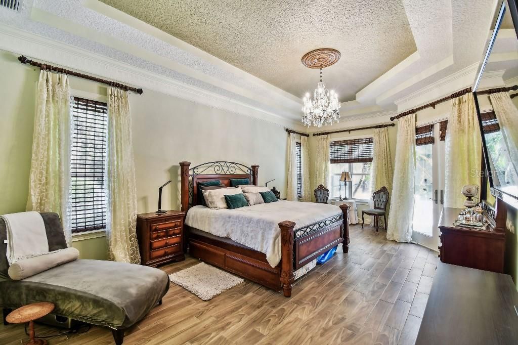 For Sale: $1,749,000 (5 beds, 4 baths, 4582 Square Feet)