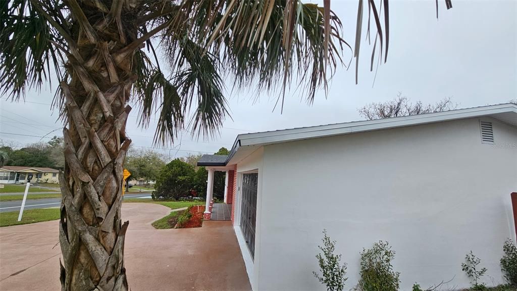 合同活跃: $225,000 (3 贝兹, 2 浴室, 1446 平方英尺)