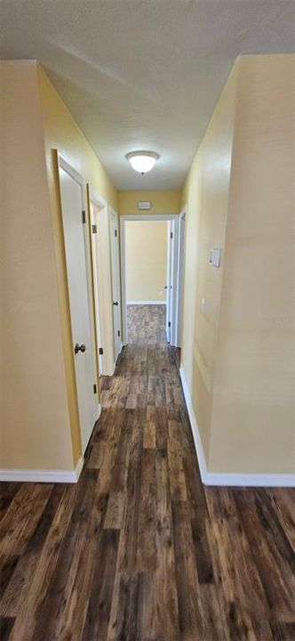 合同活跃: $225,000 (3 贝兹, 2 浴室, 1446 平方英尺)