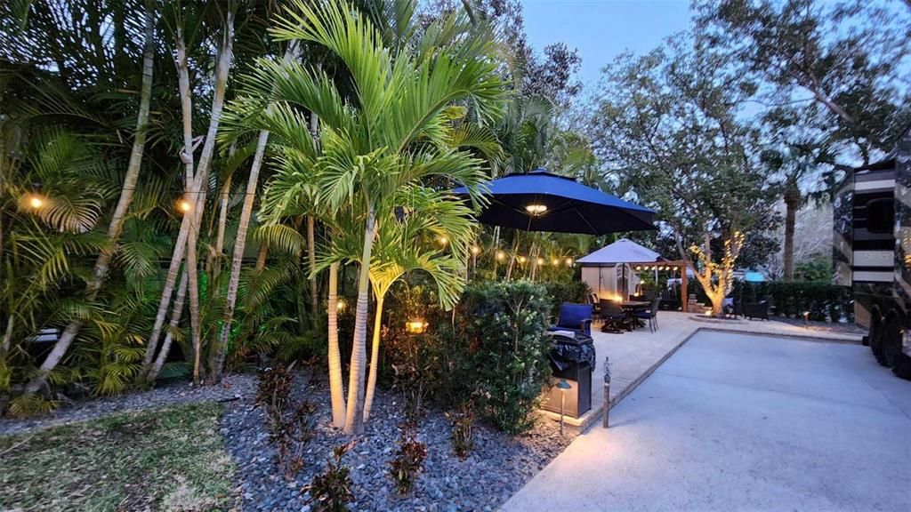 For Sale: $185,000 (0.10 acres)