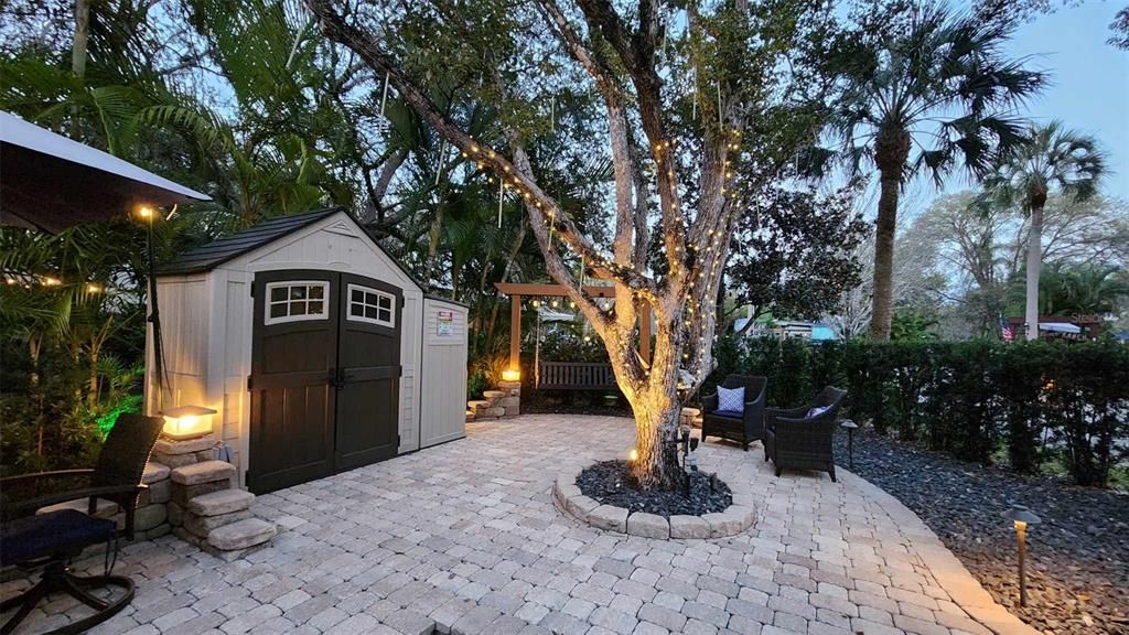 For Sale: $185,000 (0.10 acres)