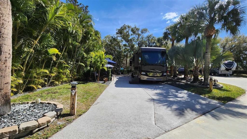 For Sale: $185,000 (0.10 acres)