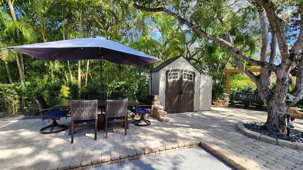 For Sale: $185,000 (0.10 acres)