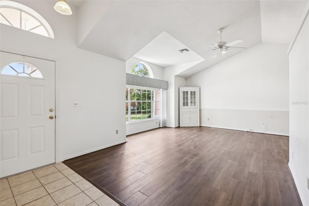 For Sale: $315,000 (3 beds, 2 baths, 1757 Square Feet)