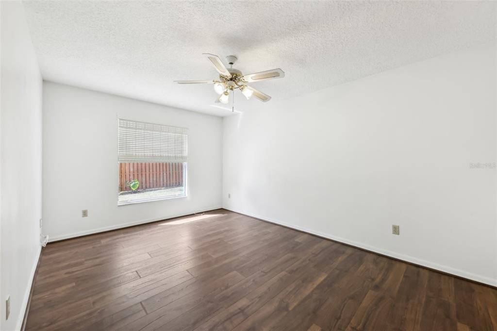 For Sale: $315,000 (3 beds, 2 baths, 1757 Square Feet)