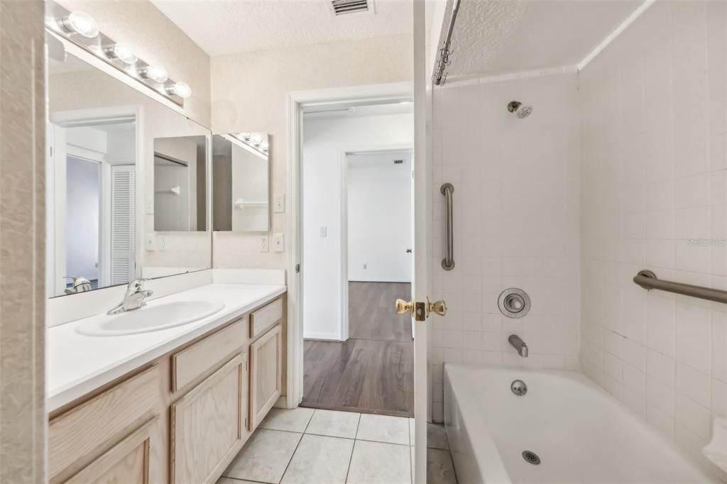 For Sale: $315,000 (3 beds, 2 baths, 1757 Square Feet)