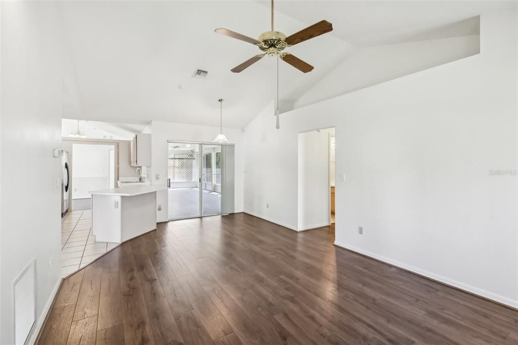 For Sale: $315,000 (3 beds, 2 baths, 1757 Square Feet)