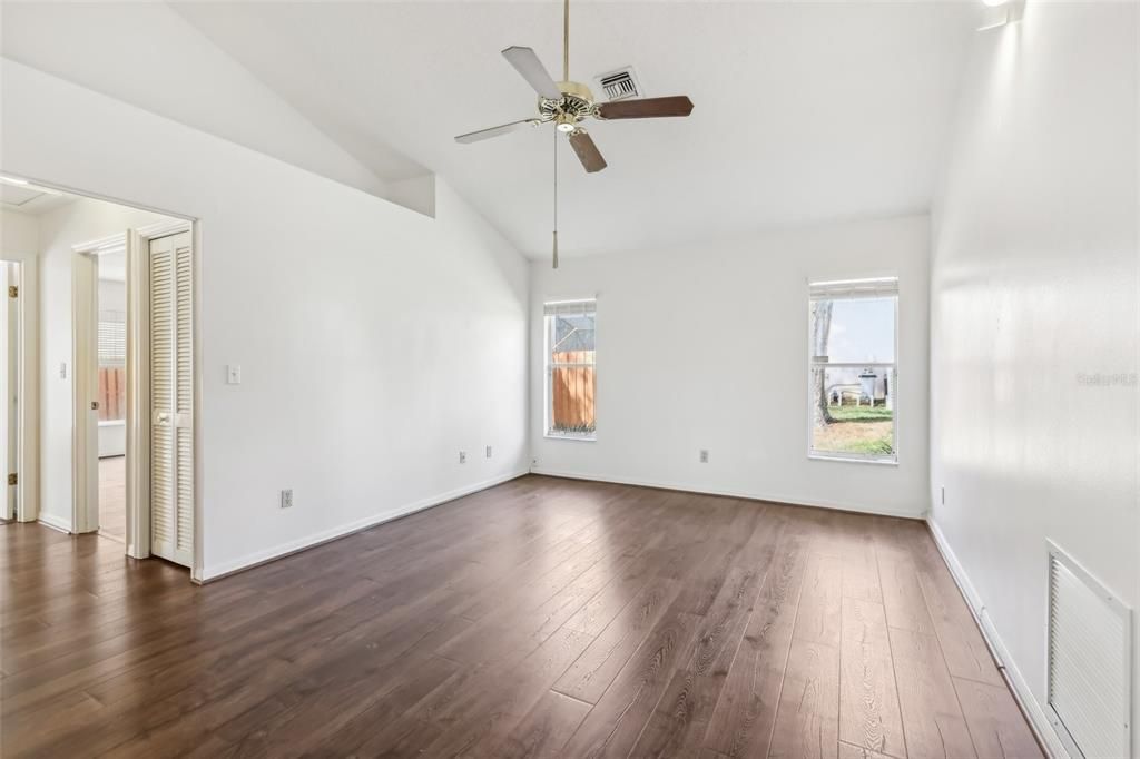 For Sale: $315,000 (3 beds, 2 baths, 1757 Square Feet)