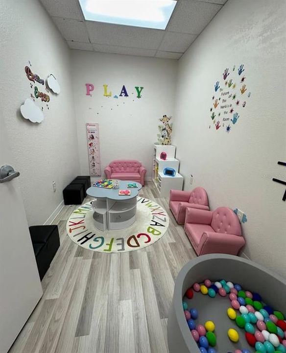 For Sale: $9,588 (0 beds, 0 baths, 4195 Square Feet)