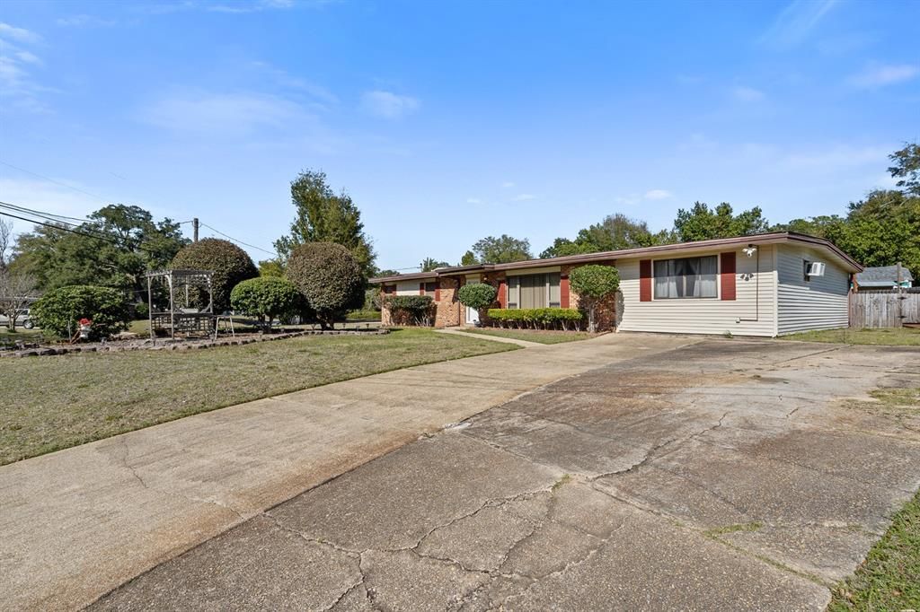 На продажу: $319,777 (4 спален, 3 ванн, 2317 Квадратных фут)