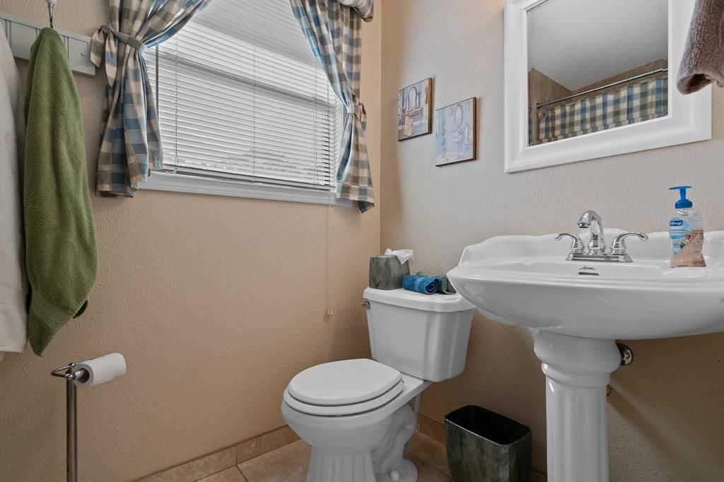 На продажу: $319,777 (4 спален, 3 ванн, 2317 Квадратных фут)