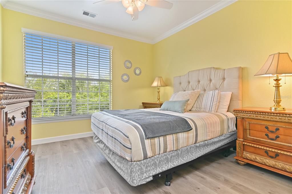 Active With Contract: $200,000 (2 beds, 2 baths, 1134 Square Feet)