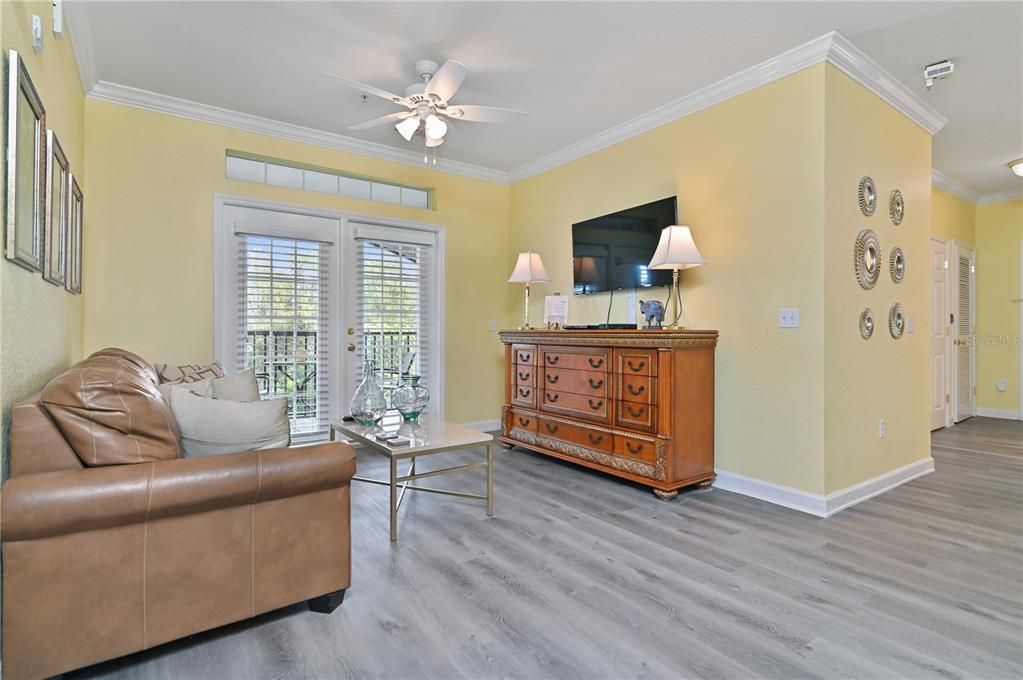 Active With Contract: $200,000 (2 beds, 2 baths, 1134 Square Feet)