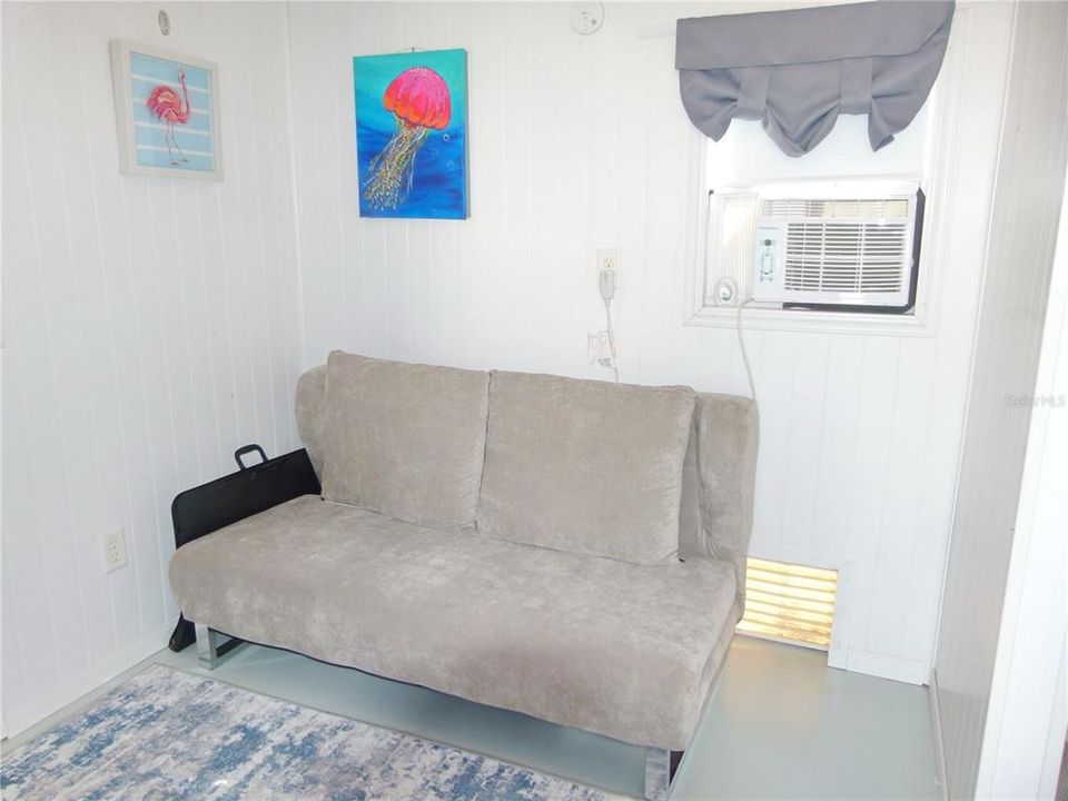 На продажу: $154,000 (0.07 acres)