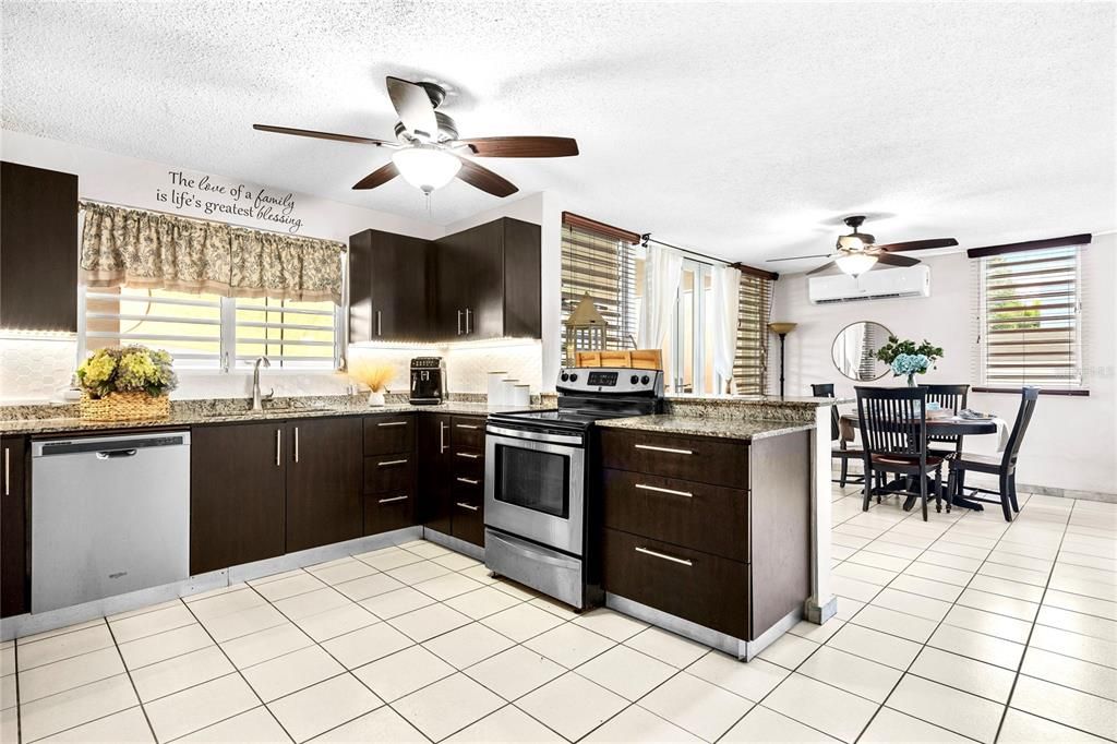 For Sale: $595,000 (4 beds, 3 baths, 2033 Square Feet)