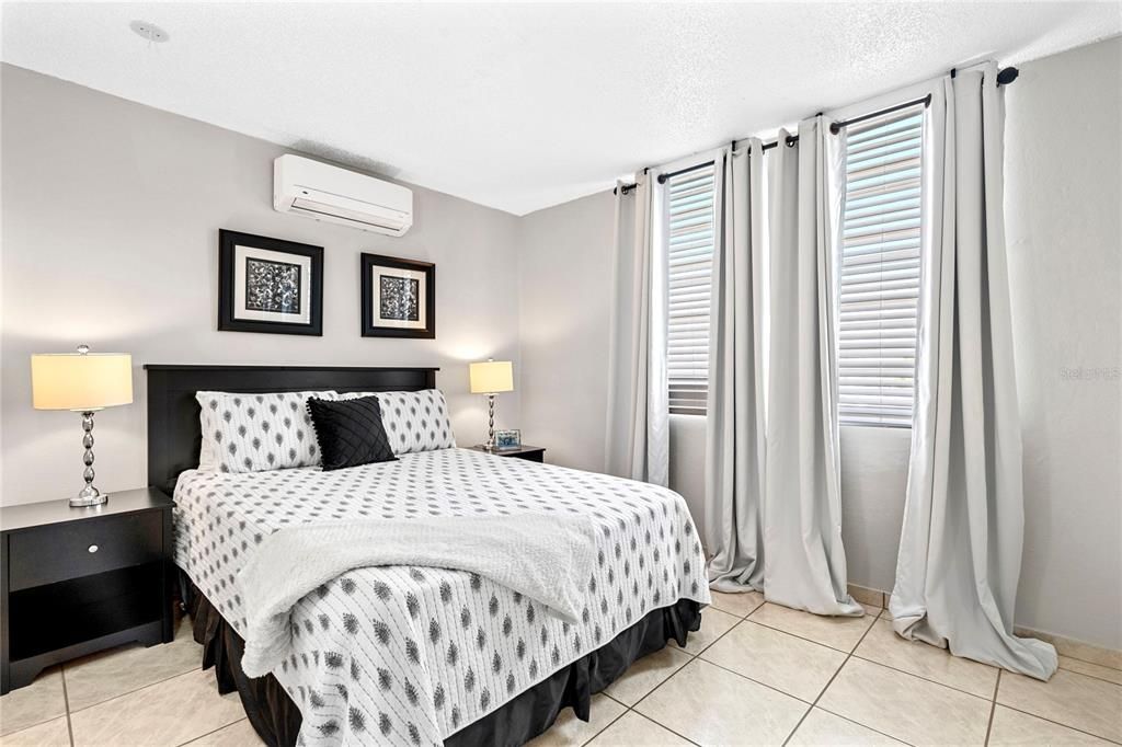 For Sale: $595,000 (4 beds, 3 baths, 2033 Square Feet)