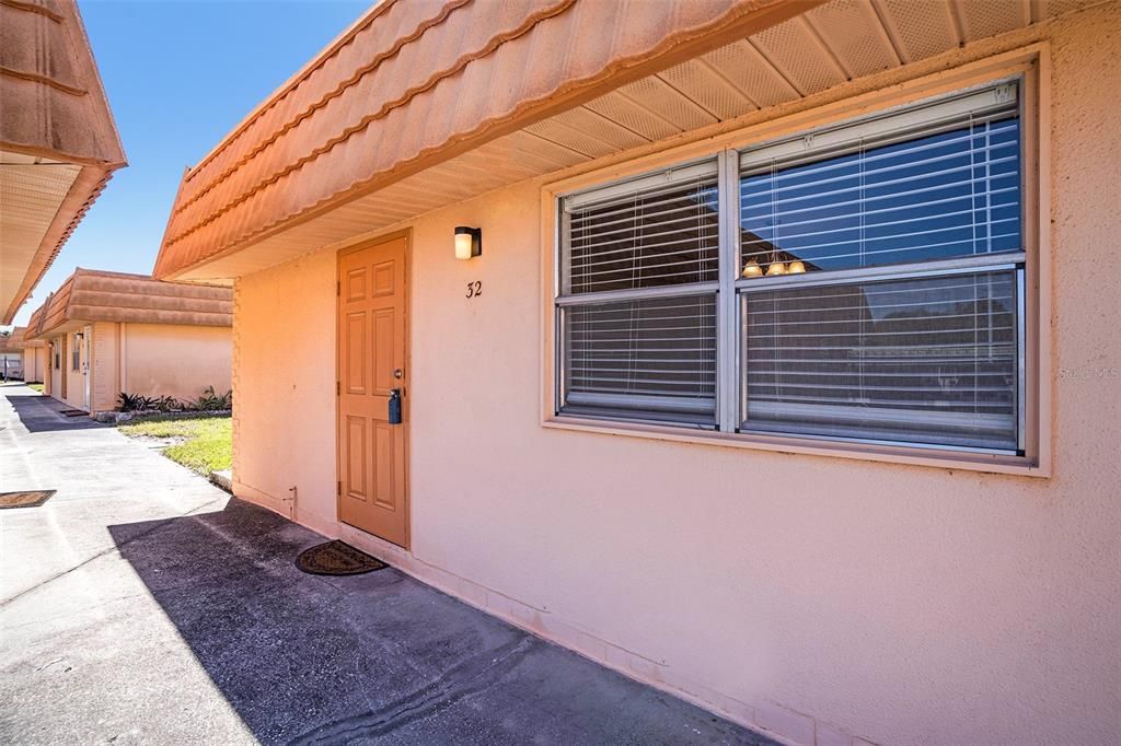 Active With Contract: $76,000 (2 beds, 2 baths, 960 Square Feet)