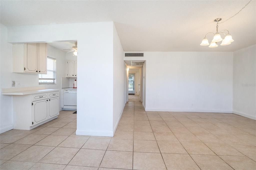 Active With Contract: $76,000 (2 beds, 2 baths, 960 Square Feet)