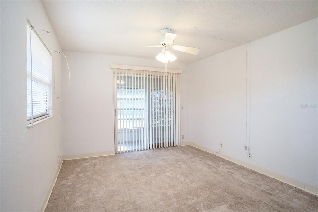 Active With Contract: $76,000 (2 beds, 2 baths, 960 Square Feet)