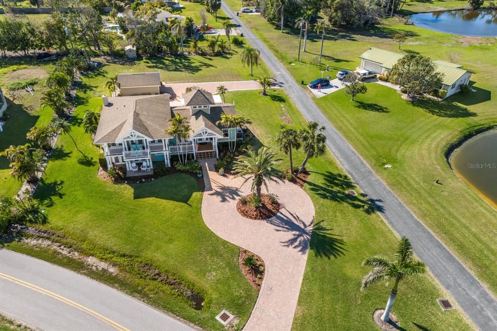 For Sale: $2,100,000 (4 beds, 3 baths, 2936 Square Feet)