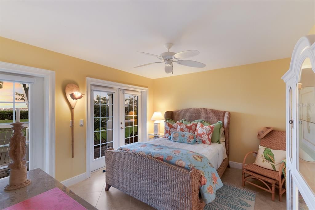 For Sale: $2,100,000 (4 beds, 3 baths, 2936 Square Feet)