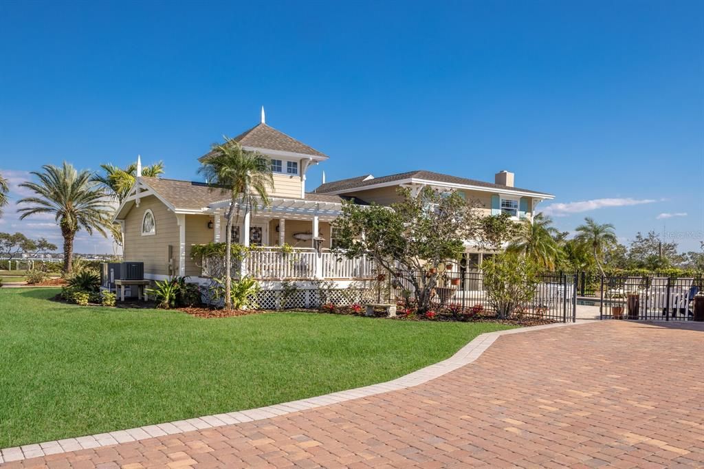 For Sale: $2,100,000 (4 beds, 3 baths, 2936 Square Feet)