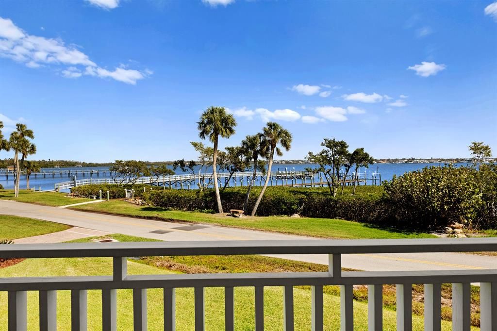 For Sale: $2,100,000 (4 beds, 3 baths, 2936 Square Feet)